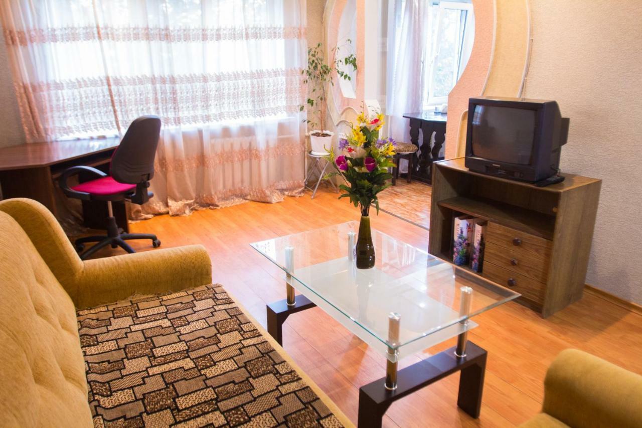 2Room Semi-Luxury Apt On Ukrainskaya 34 Street Zaporizhia Esterno foto