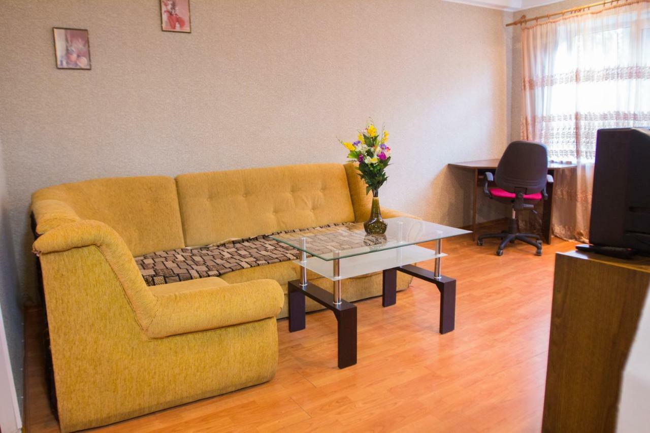 2Room Semi-Luxury Apt On Ukrainskaya 34 Street Zaporizhia Esterno foto